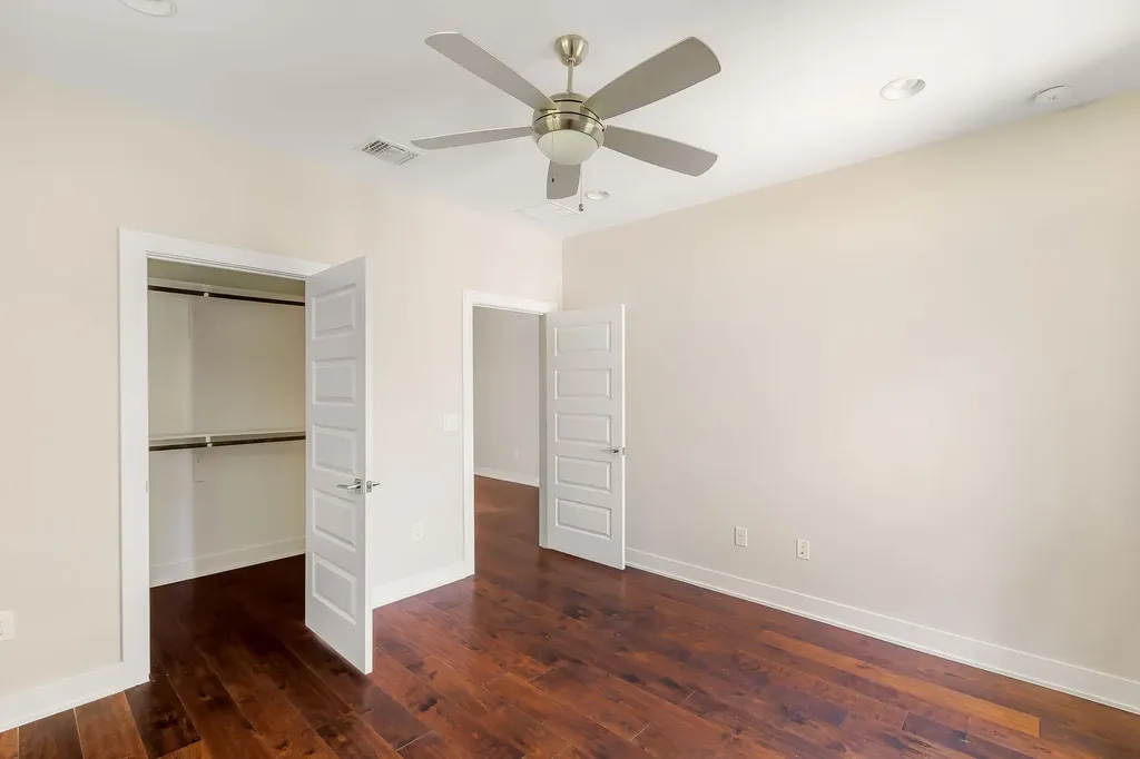 4907 Mendoza Drive Austin TX 78721