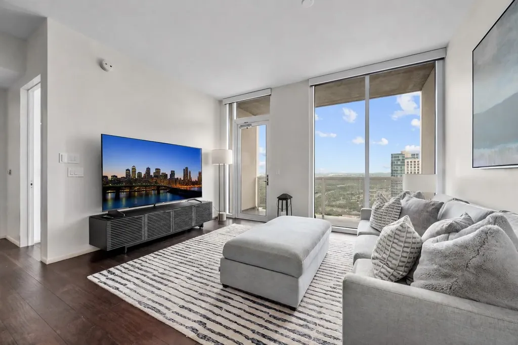 301 West Avenue Austin TX 78701