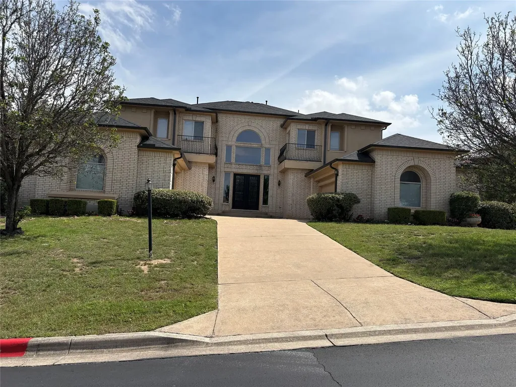 404 Aria Drive Austin TX 78738