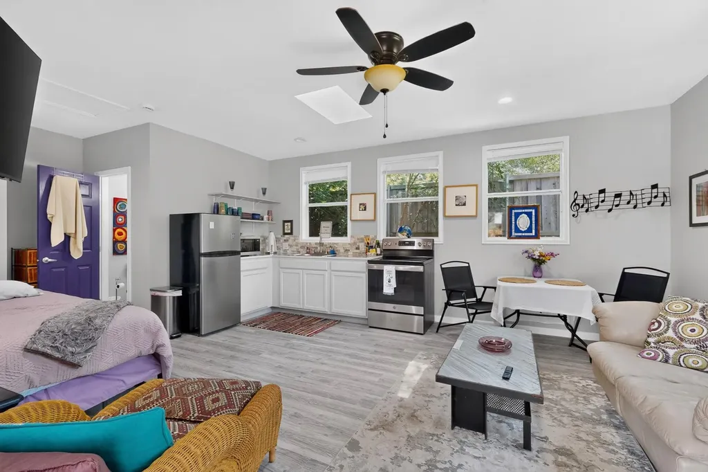 3311 Sesbania Drive Austin TX 78748