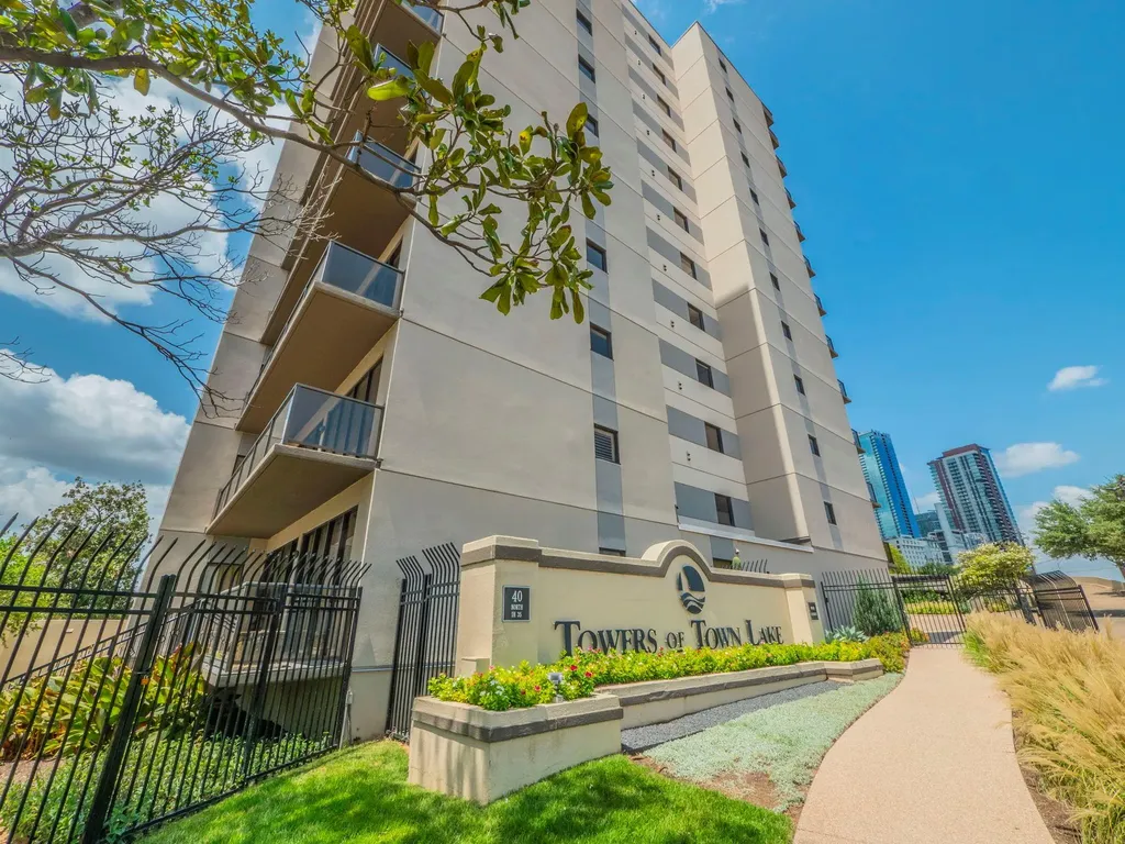 40 N Interstate 35 Highway Austin TX 78701