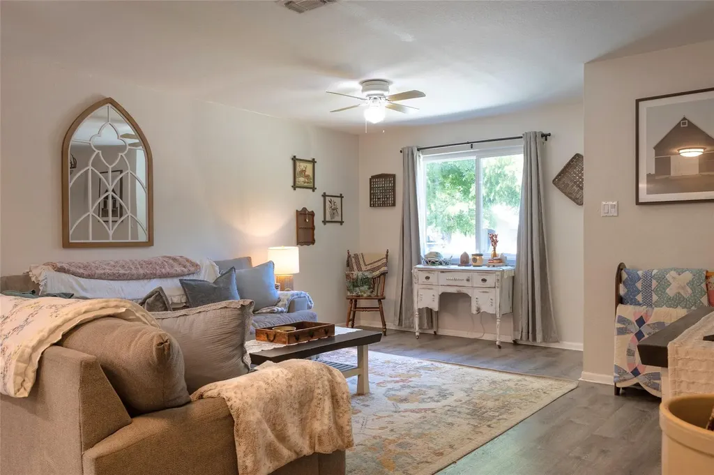 304 Mildred Street Burnet TX 78611