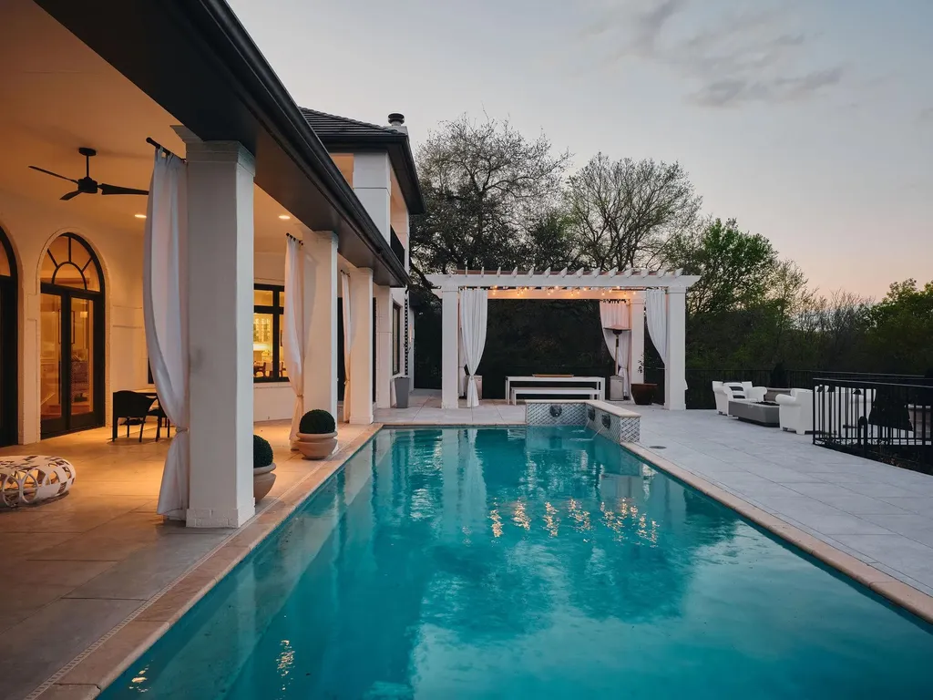 5304 Maryanna Drive Austin TX 78746