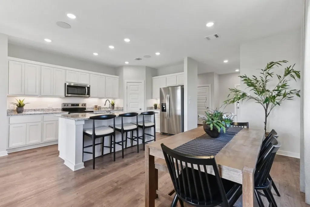 112 Hornet Street Elgin TX 78621