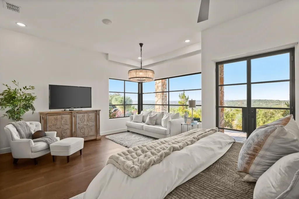 1832 Windy Walk Cove Spicewood TX 78669
