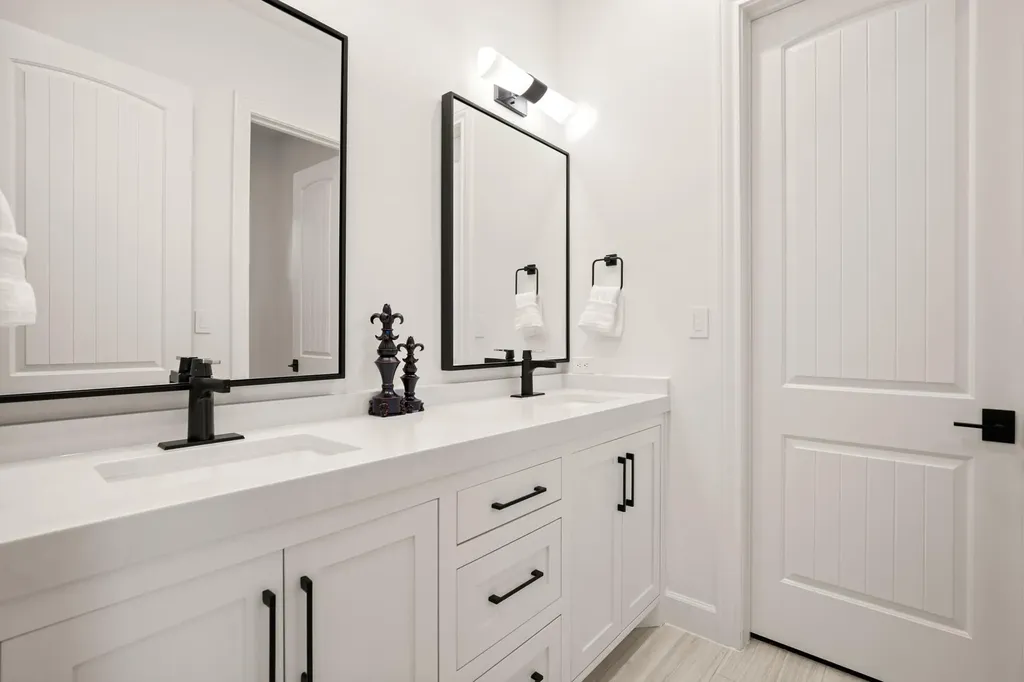 1832 Windy Walk Cove Spicewood TX 78669