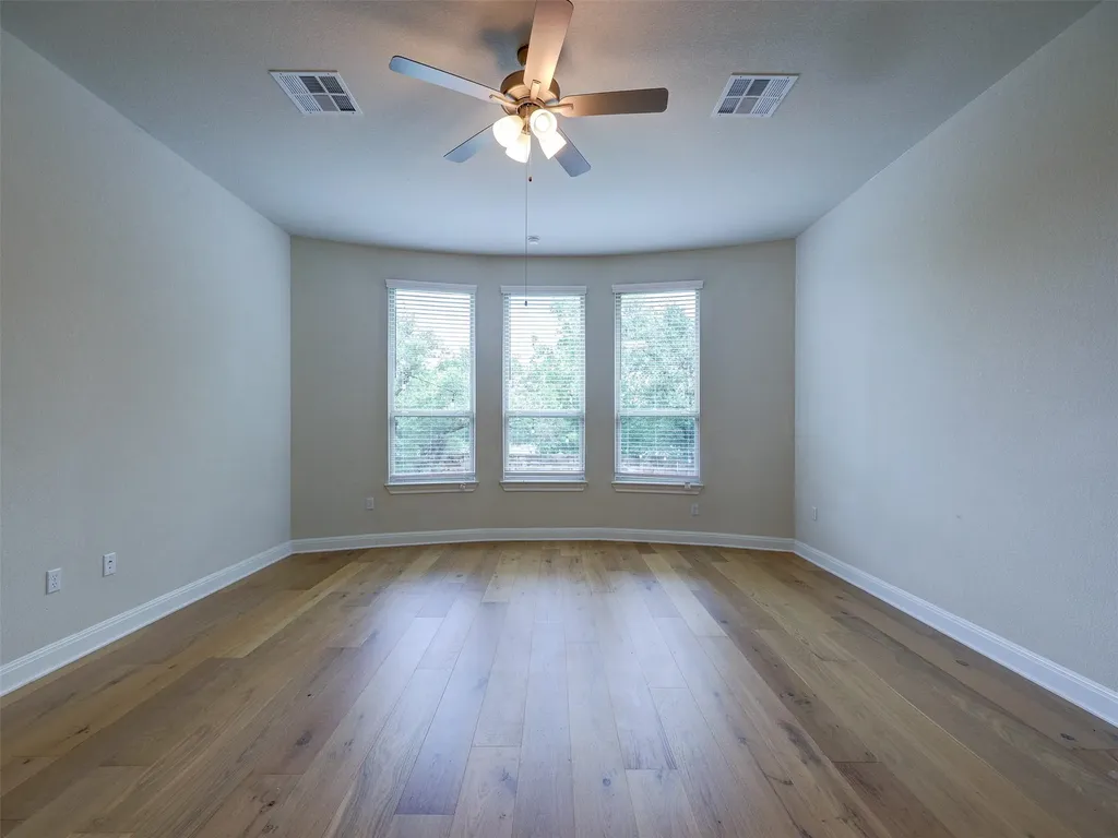 10300 Lavon Bend Austin TX 78717