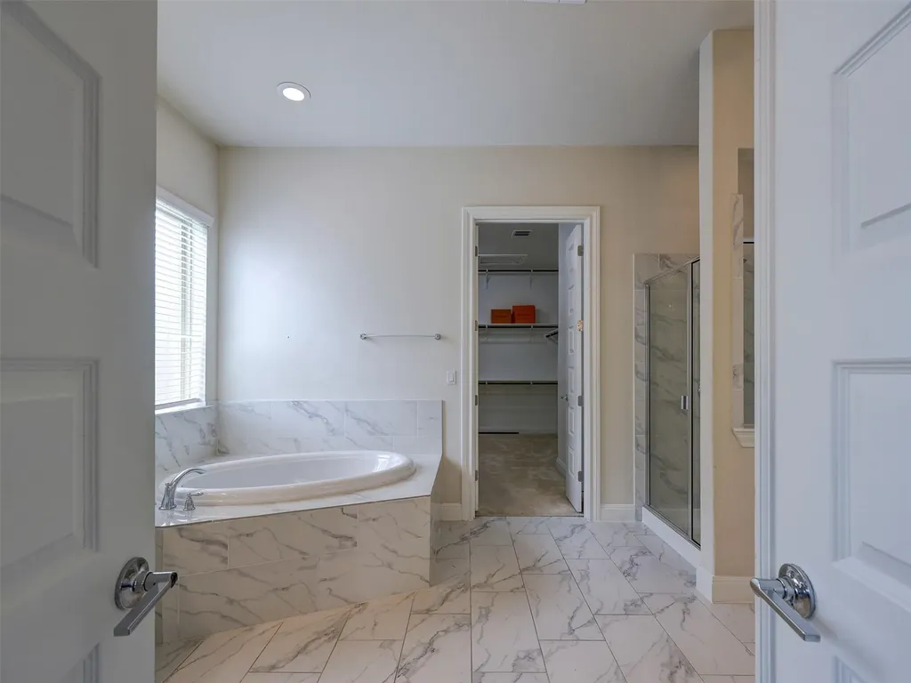 10300 Lavon Bend Austin TX 78717