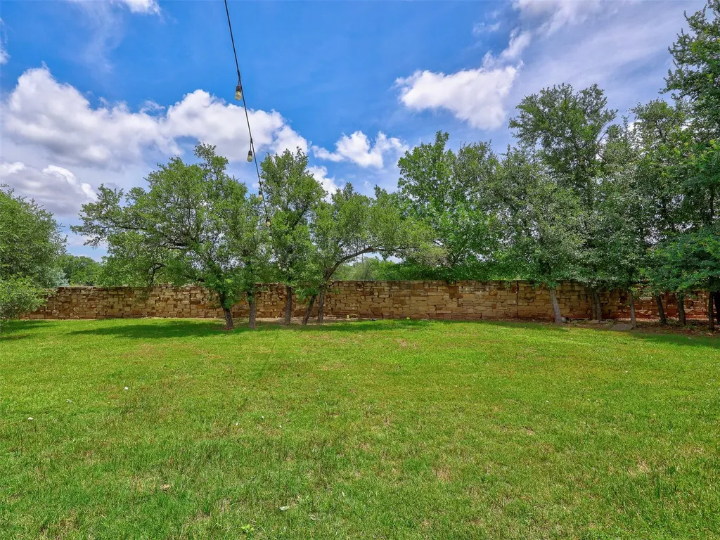 10300 Lavon Bend Austin TX 78717