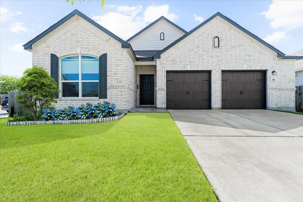 210 Maroon Lane Kyle TX 78640