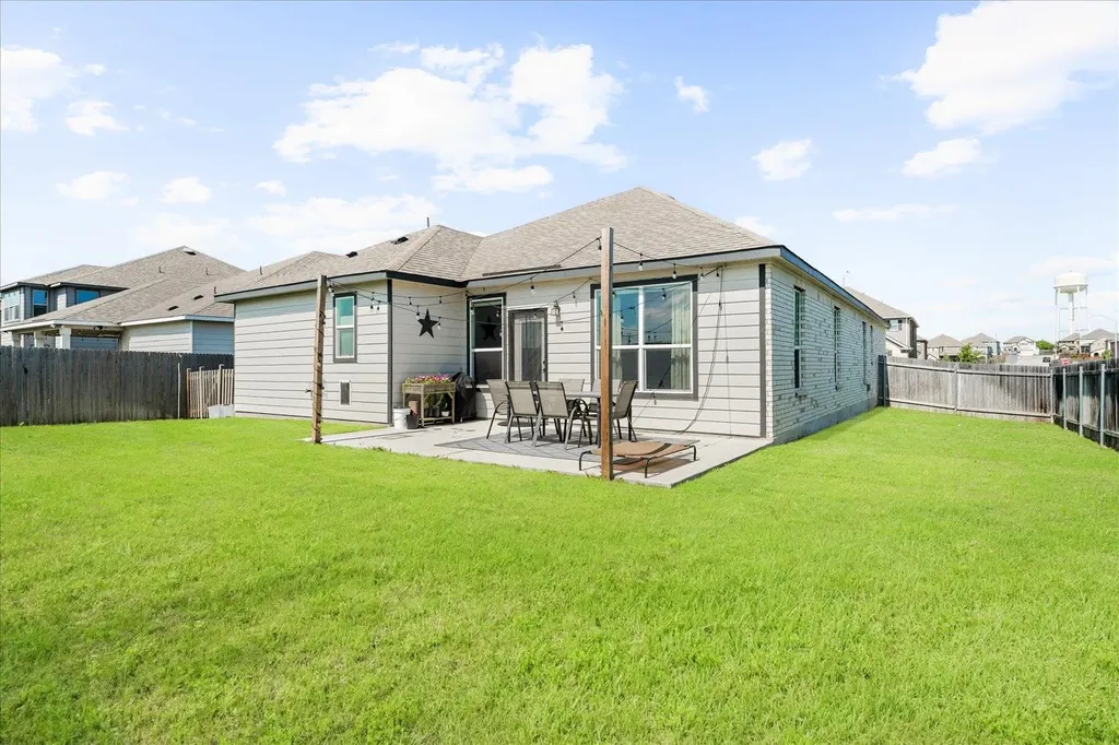 210 Maroon Lane Kyle TX 78640