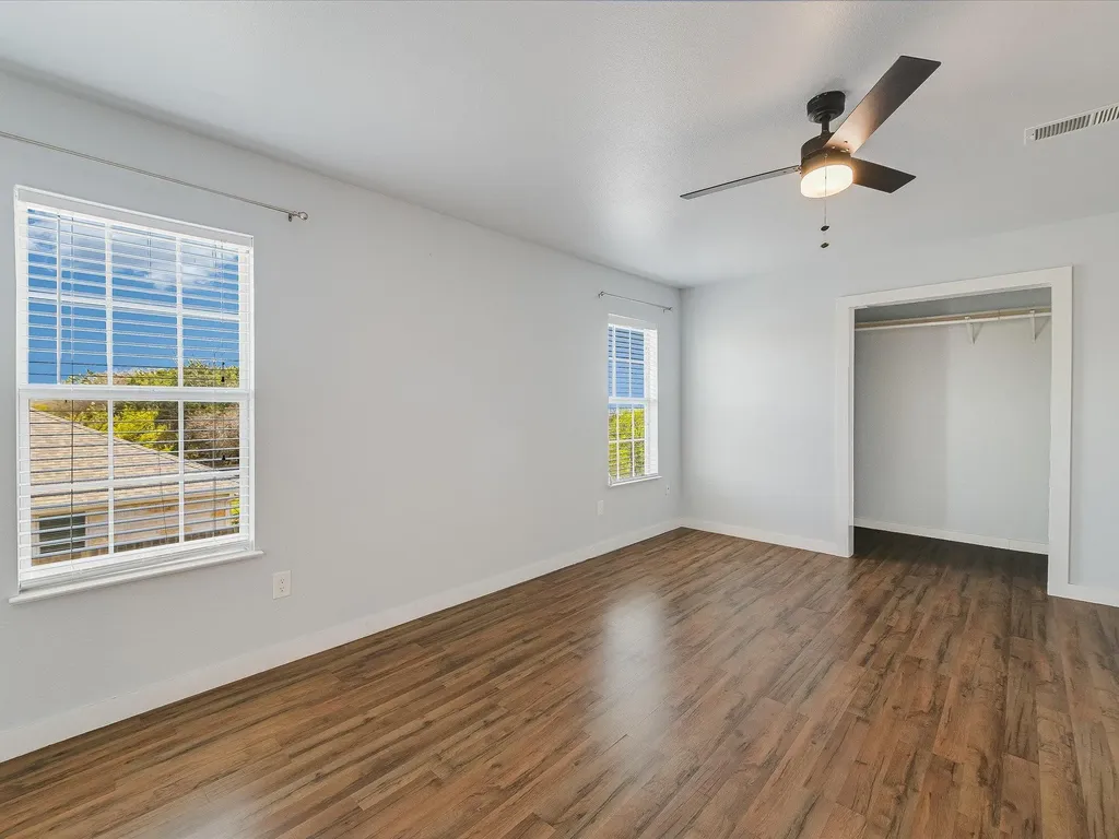 155 Travis Lane Spicewood TX 78669