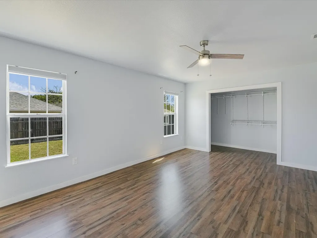 155 Travis Lane Spicewood TX 78669