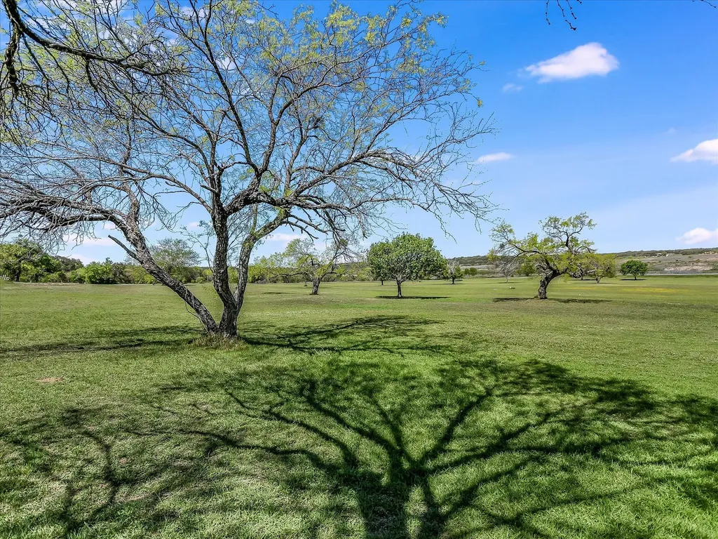 155 Travis Lane Spicewood TX 78669