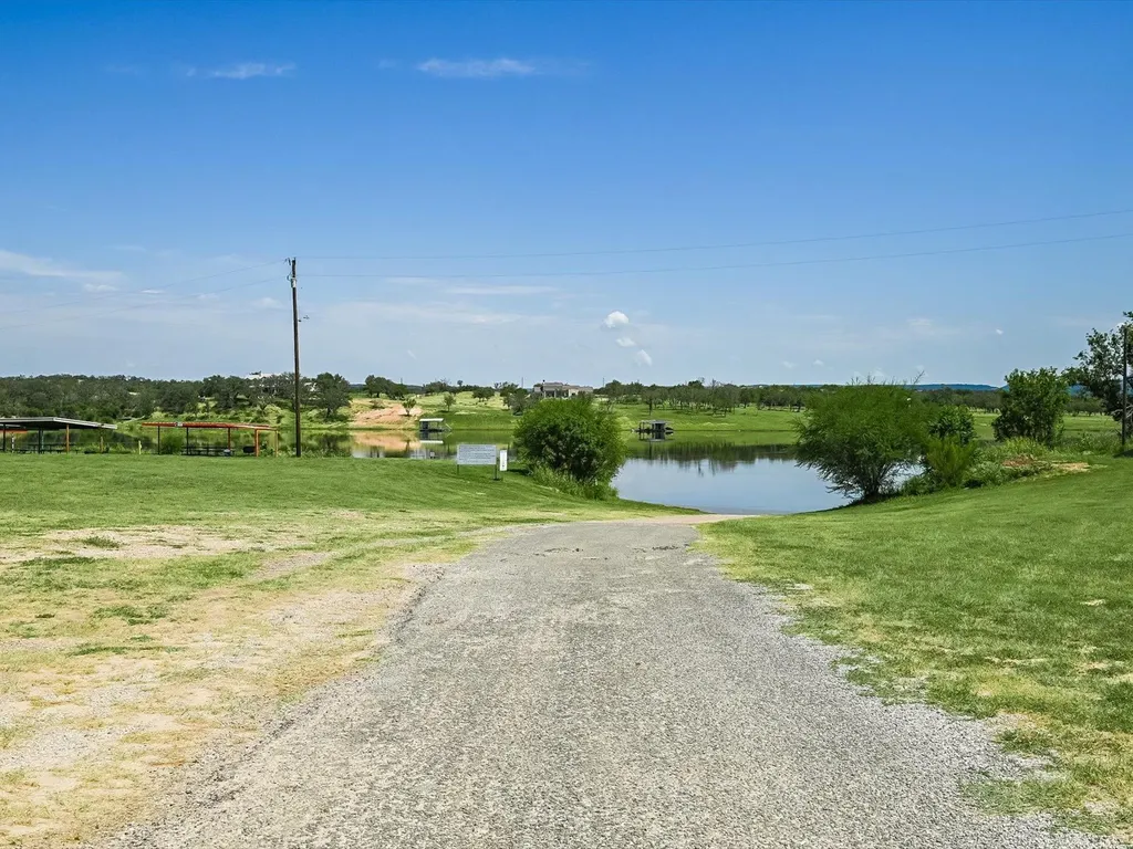 155 Travis Lane Spicewood TX 78669