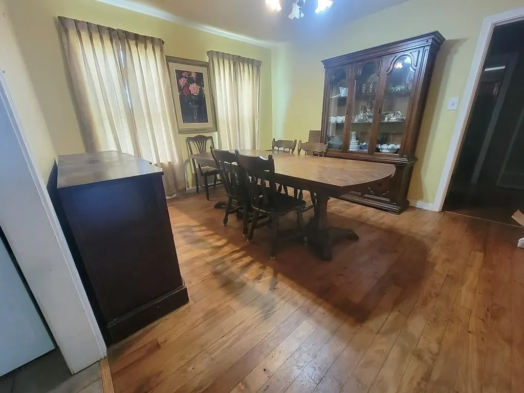 1028 Ellingson Lane Austin TX 78751