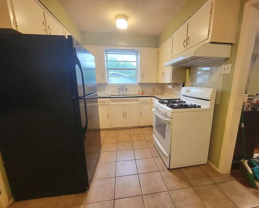 1028 Ellingson Lane Austin TX 78751