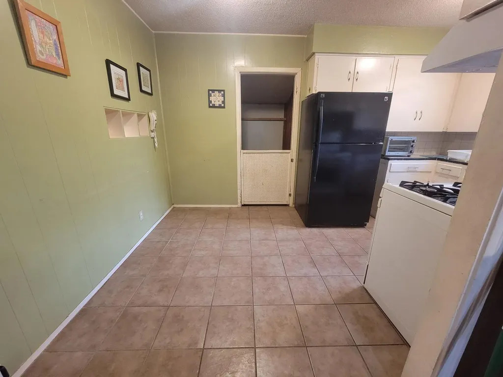 1028 Ellingson Lane Austin TX 78751