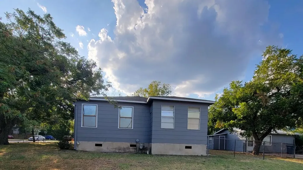 1028 Ellingson Lane Austin TX 78751