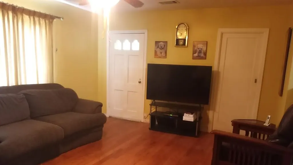 1028 Ellingson Lane Austin TX 78751