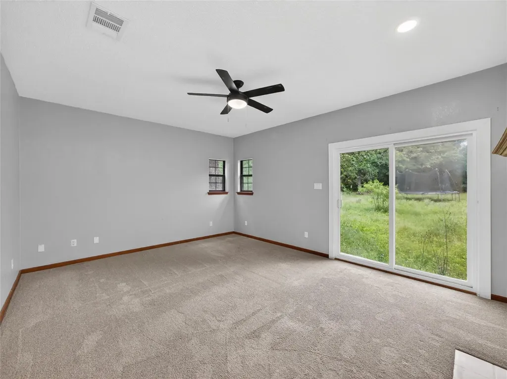 222 Indiana Road Lockhart TX 78644