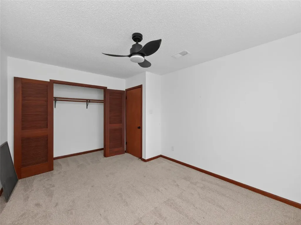222 Indiana Road Lockhart TX 78644