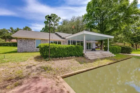 214 Island Lodges Drive Buchanan Dam TX 78609