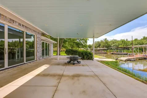 214 Island Lodges Drive Buchanan Dam TX 78609