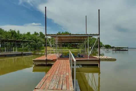 214 Island Lodges Drive Buchanan Dam TX 78609