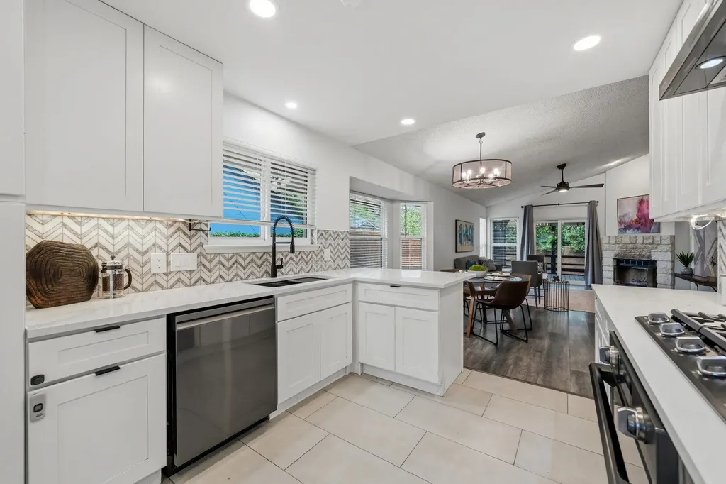 8519 Palace Parkway Austin TX 78748