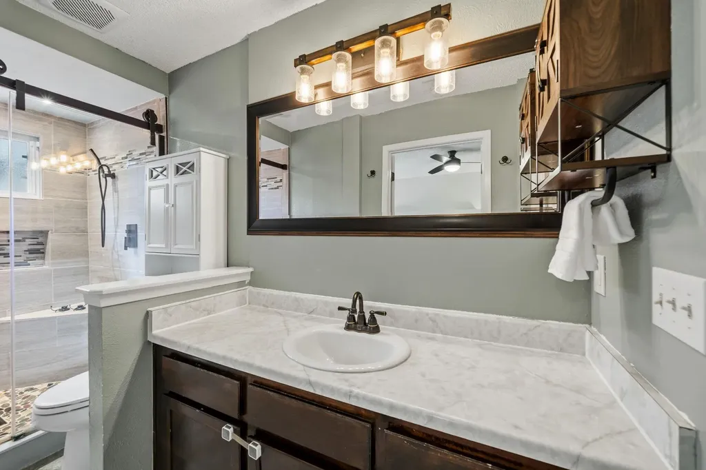 8519 Palace Parkway Austin TX 78748