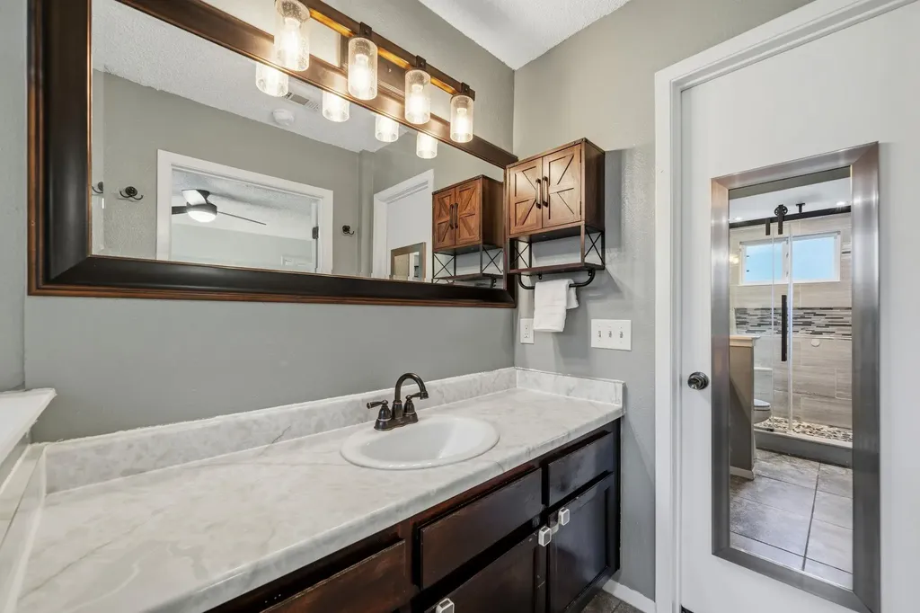 8519 Palace Parkway Austin TX 78748