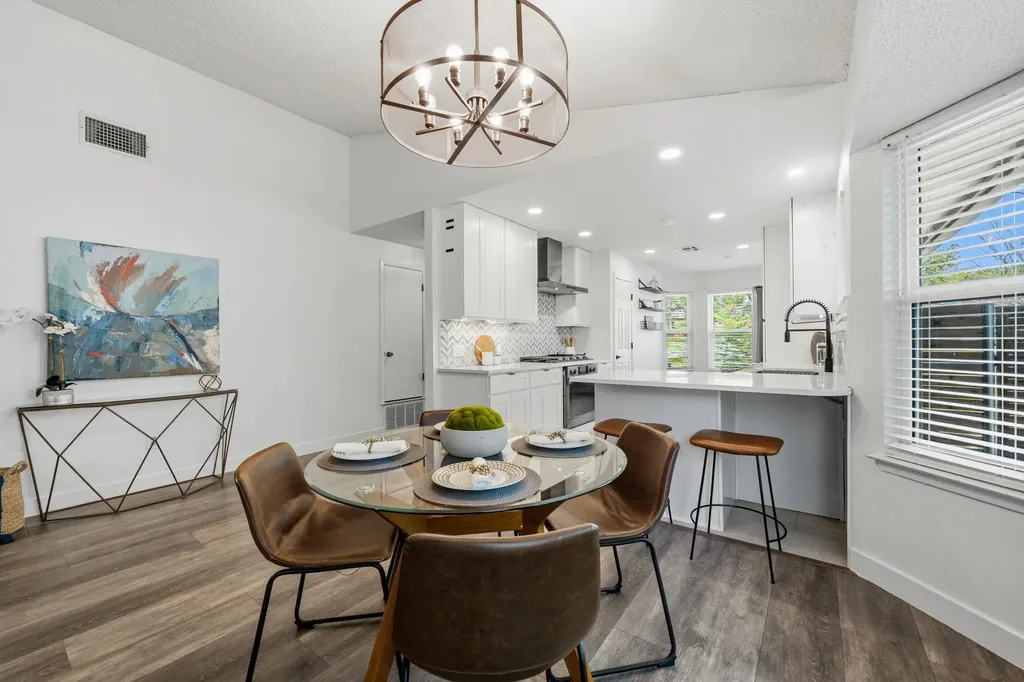 8519 Palace Parkway Austin TX 78748