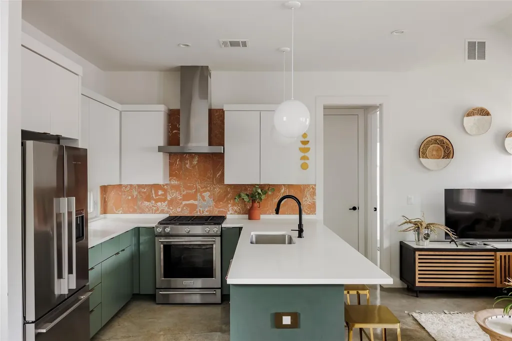 43 Lynn Street Austin TX 78702