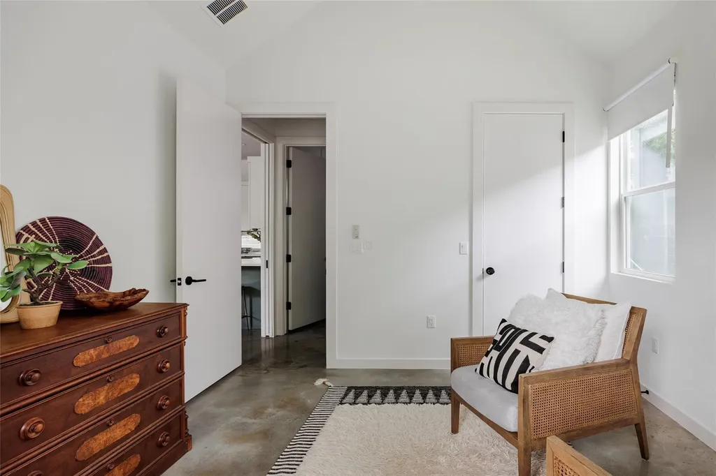43 Lynn Street Austin TX 78702