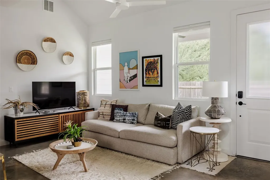 43 Lynn Street Austin TX 78702