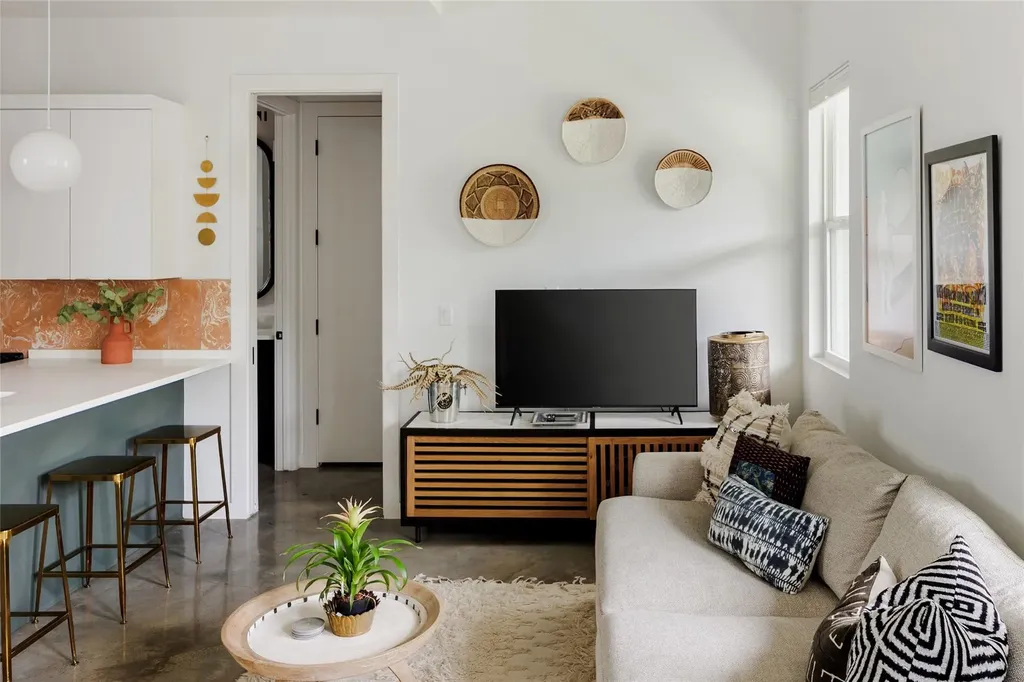 43 Lynn Street Austin TX 78702