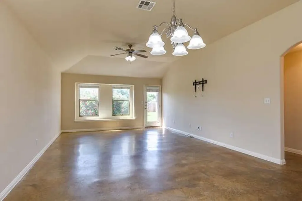 4504 Halliday Avenue Austin TX 78725