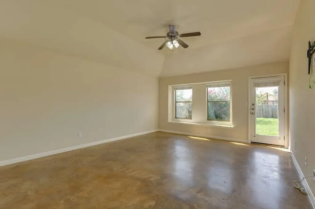 4504 Halliday Avenue Austin TX 78725