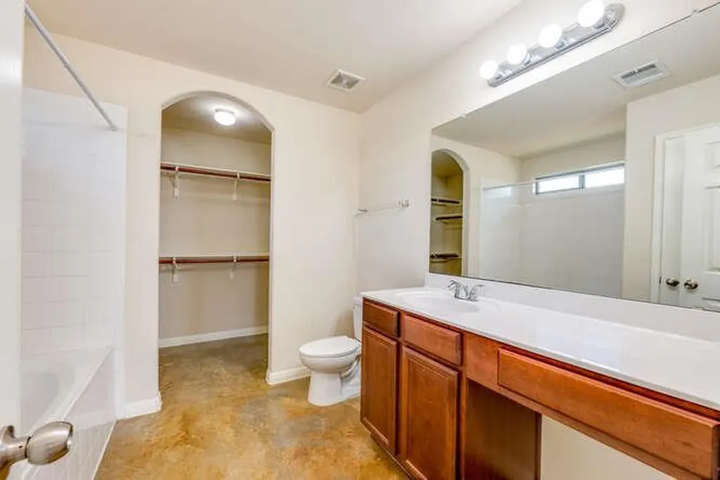 4504 Halliday Avenue Austin TX 78725