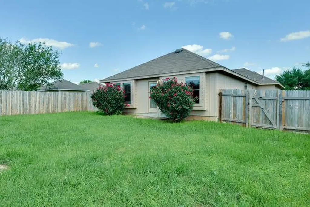 4504 Halliday Avenue Austin TX 78725