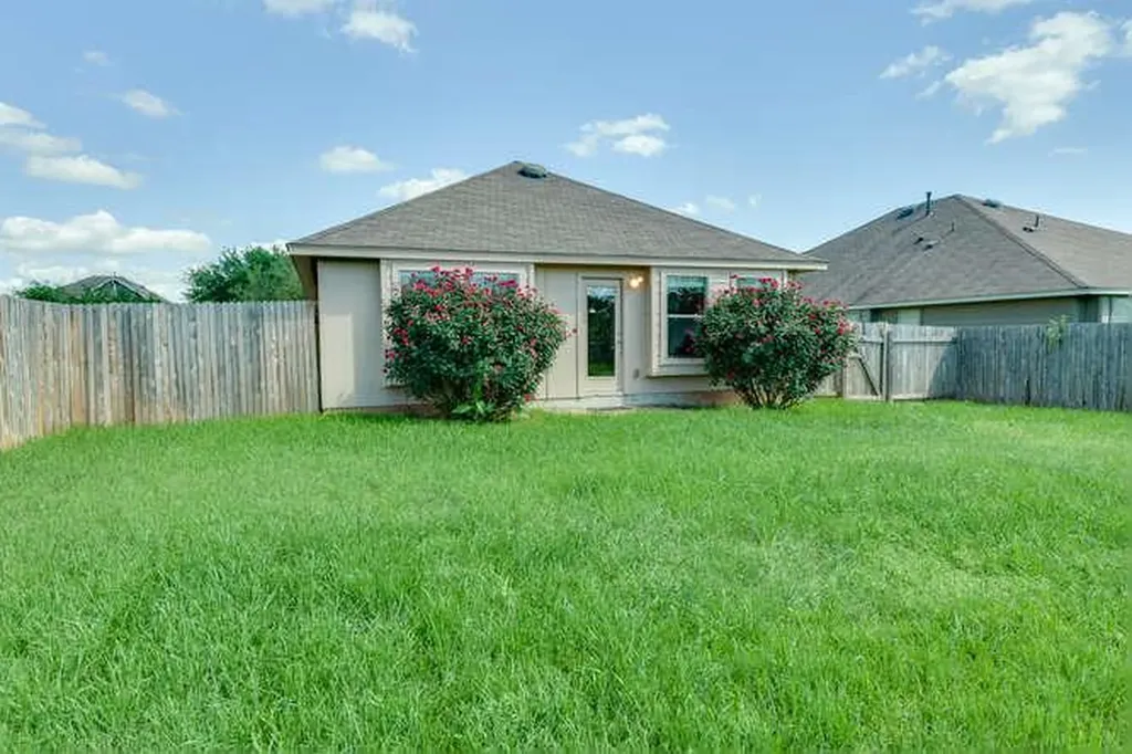 4504 Halliday Avenue Austin TX 78725