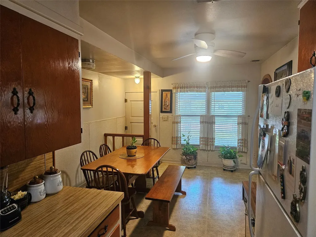 1003 Gilmore Street Taylor TX 76574