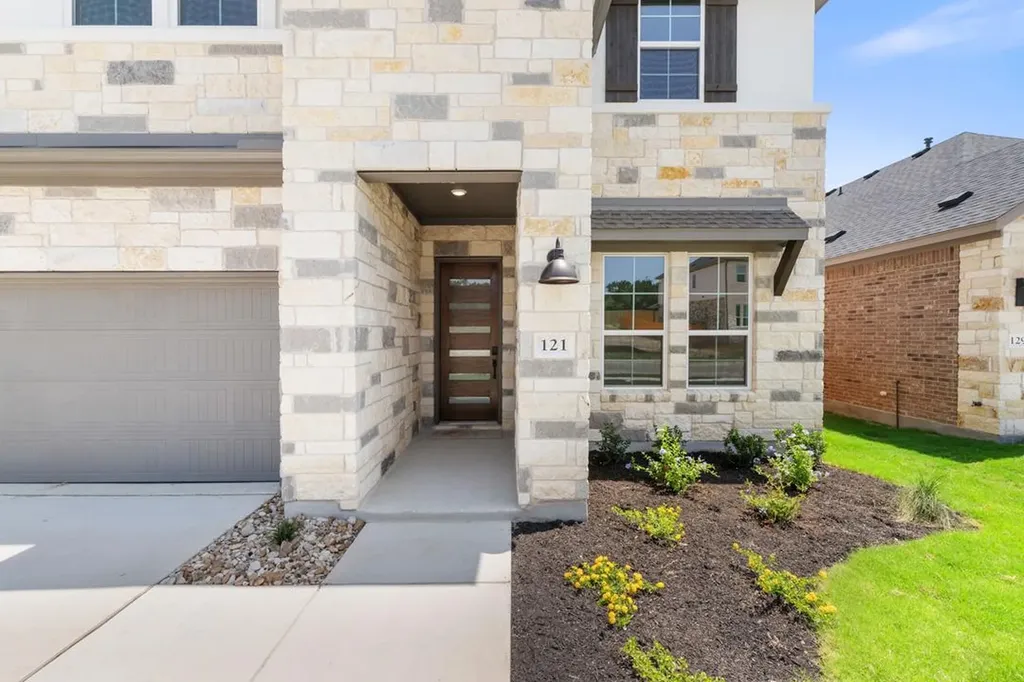 121 Bishop Wood Road Dripping Springs TX 78620