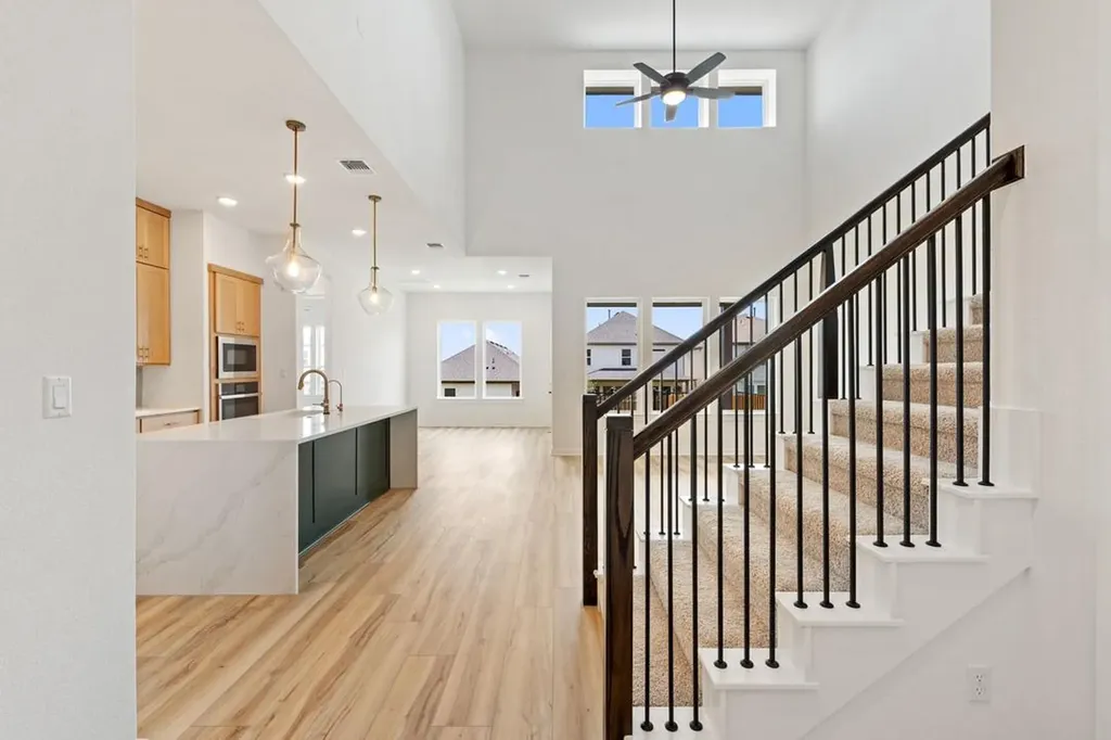 121 Bishop Wood Road Dripping Springs TX 78620