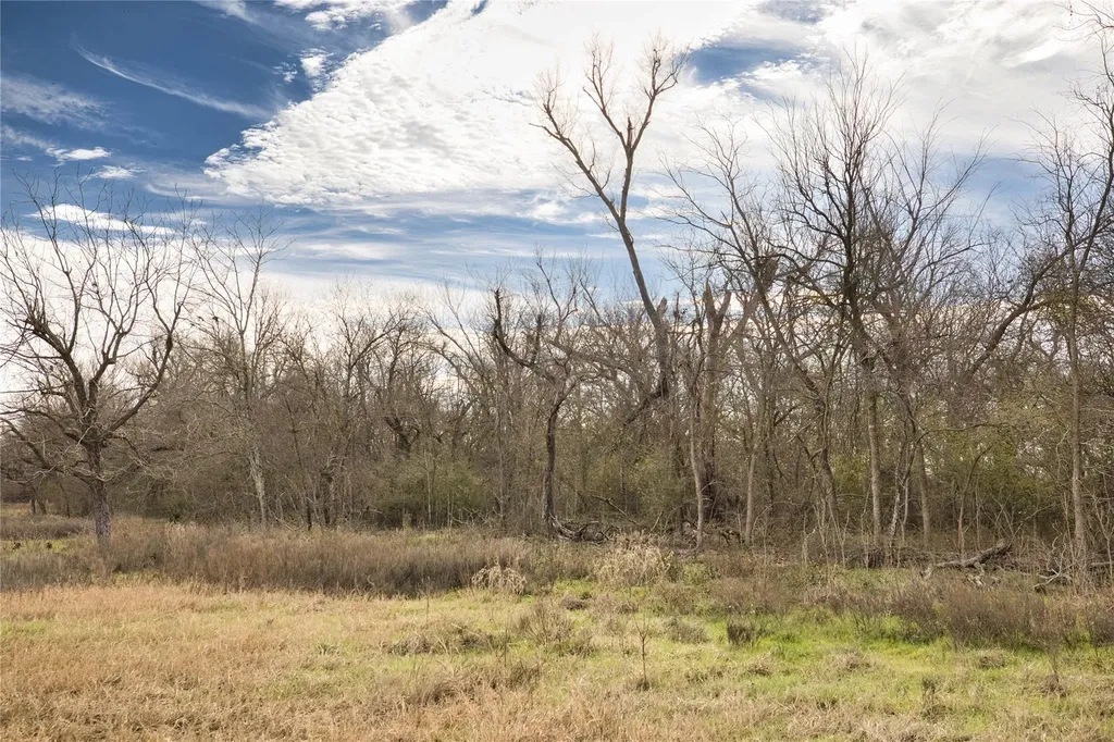 350 County Road 319 Rosebud TX 76570