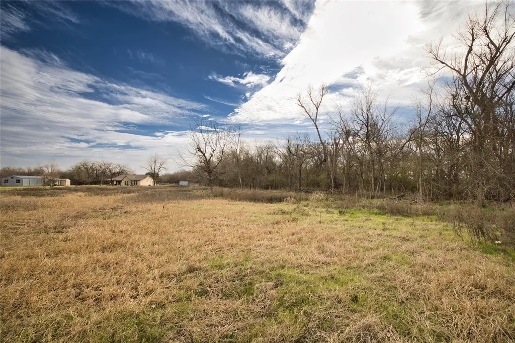 350 County Road 319 Rosebud TX 76570