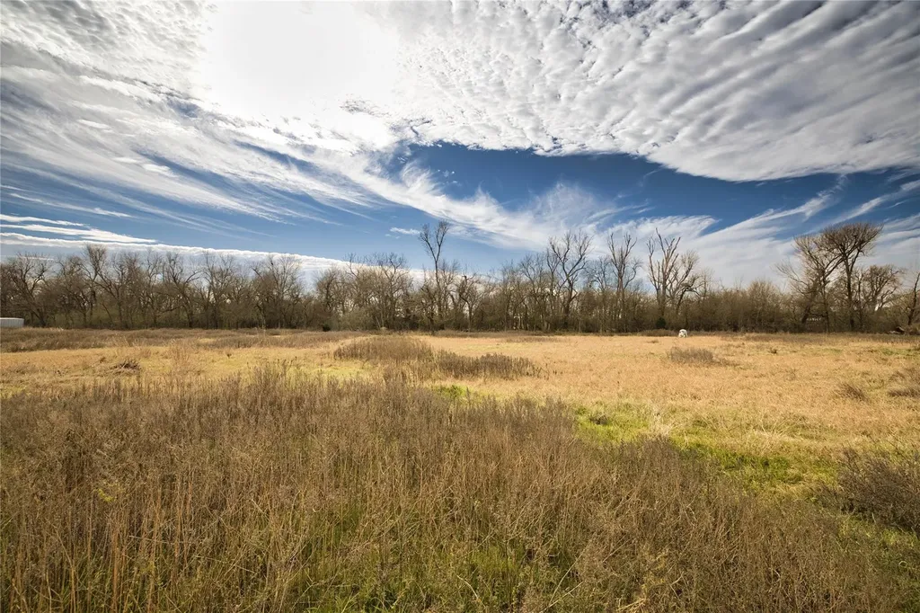 350 County Road 319 Rosebud TX 76570
