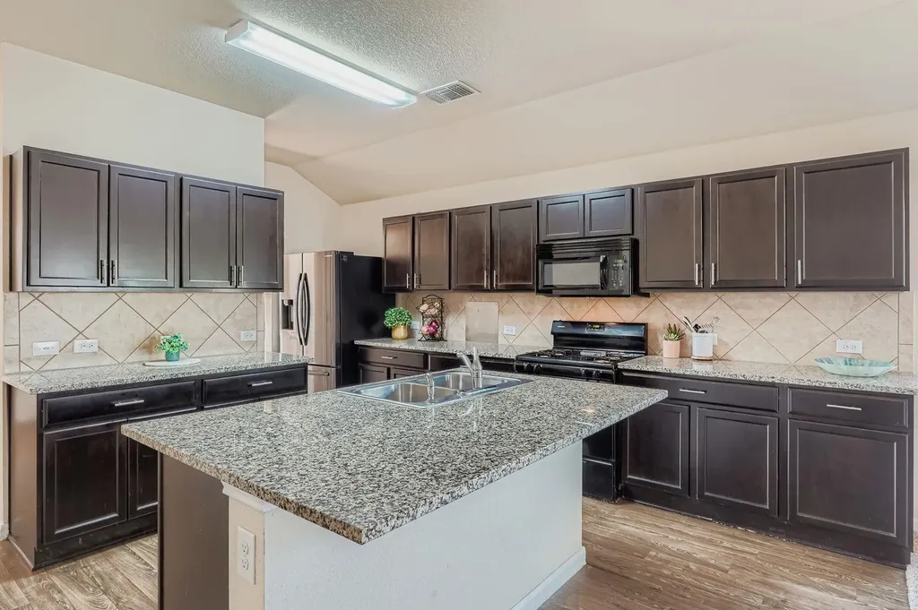 316 Unity Drive Kyle TX 78640