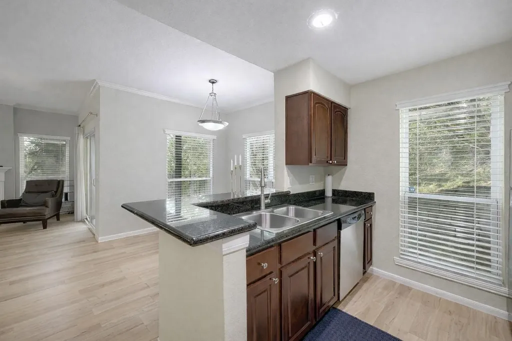 6000 Shepherd Mountain Cove Austin TX 78730
